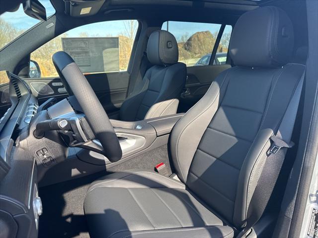 new 2025 Mercedes-Benz GLS 450 car, priced at $95,865
