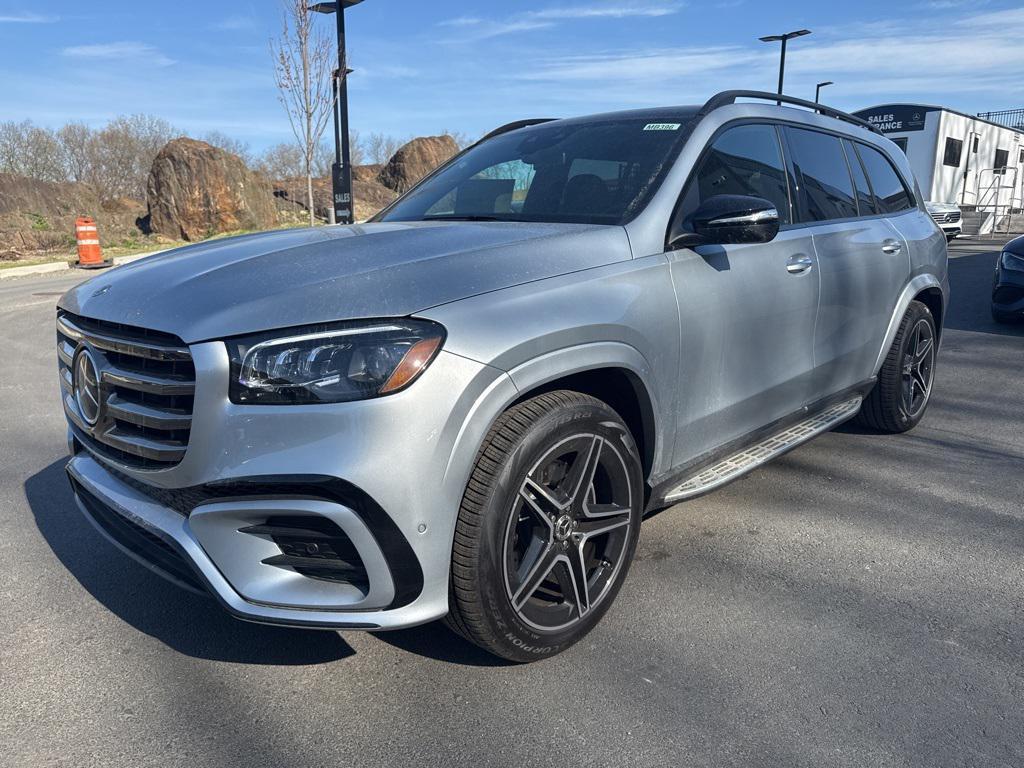 new 2025 Mercedes-Benz GLS 450 car, priced at $95,865