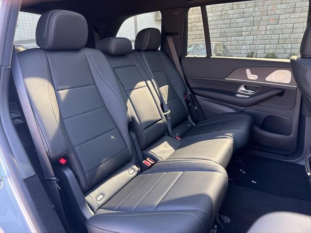 new 2025 Mercedes-Benz GLS 450 car, priced at $95,865