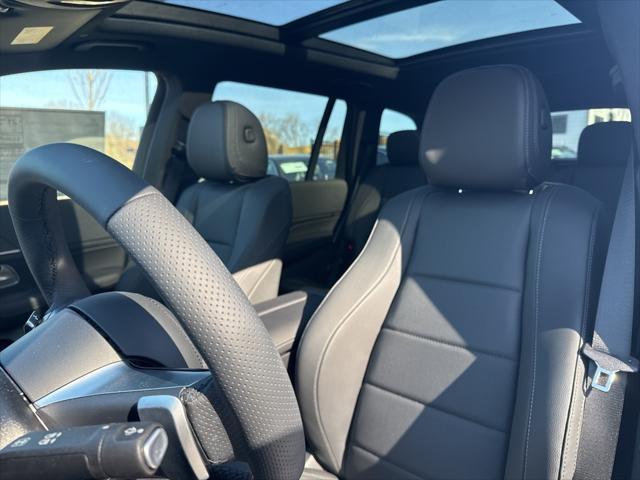 new 2025 Mercedes-Benz GLS 450 car, priced at $95,865