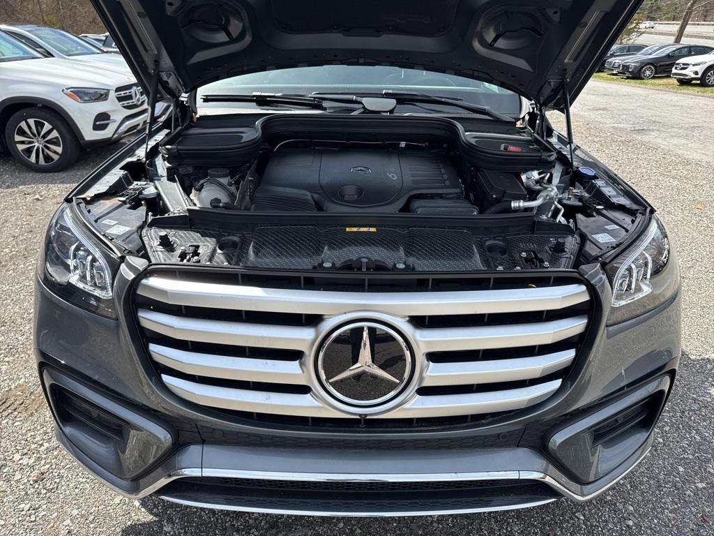 new 2025 Mercedes-Benz GLS 450 car, priced at $95,685