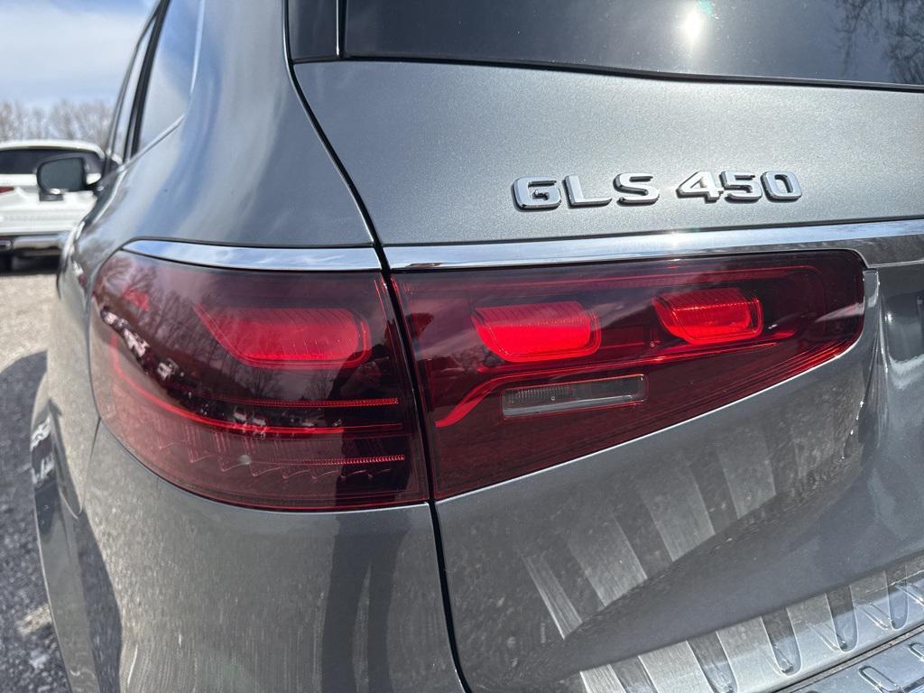 new 2025 Mercedes-Benz GLS 450 car, priced at $95,685