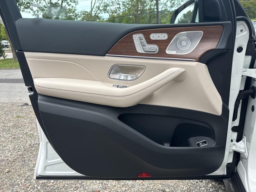 new 2026 Mercedes-Benz GLS 450 car, priced at $92,500