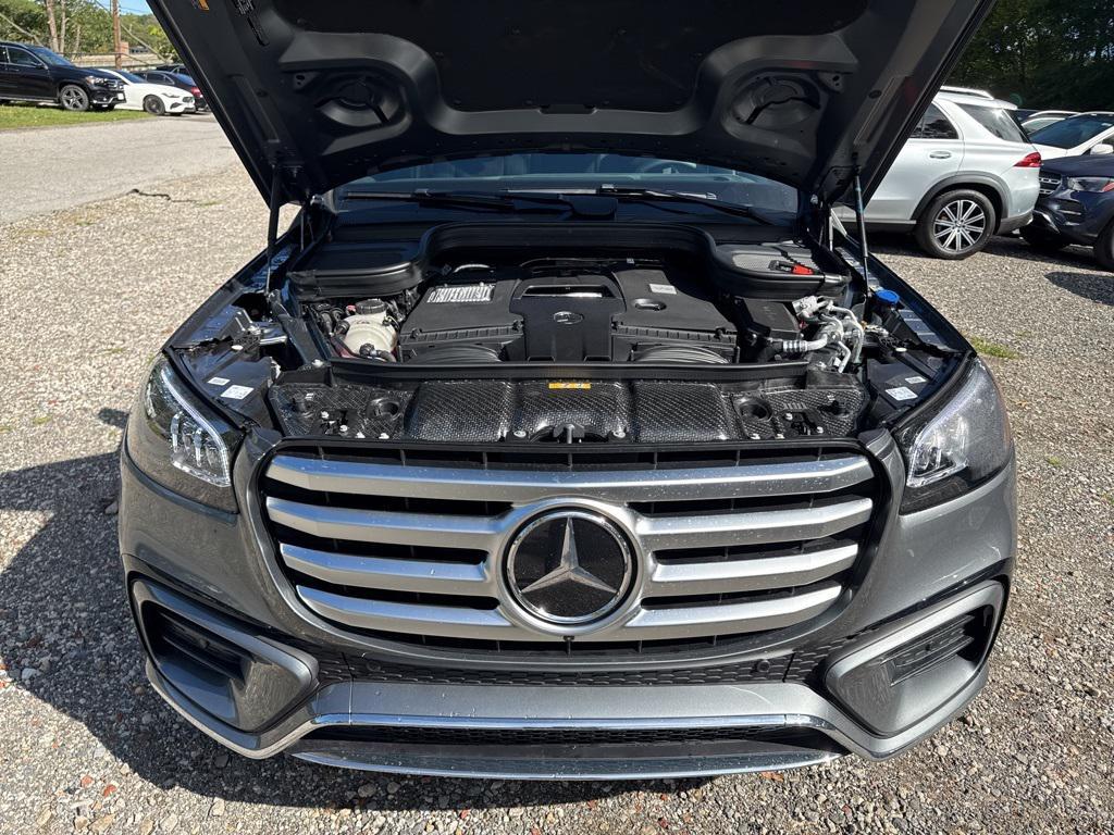 new 2026 Mercedes-Benz GLS 580 car, priced at $119,245