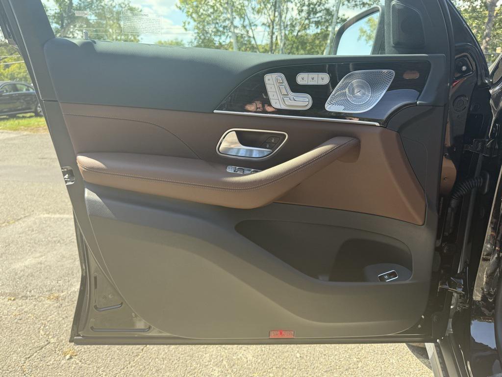 new 2026 Mercedes-Benz GLS 450 car, priced at $93,150