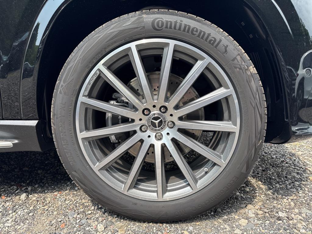 new 2025 Mercedes-Benz GLS 580 car, priced at $117,280
