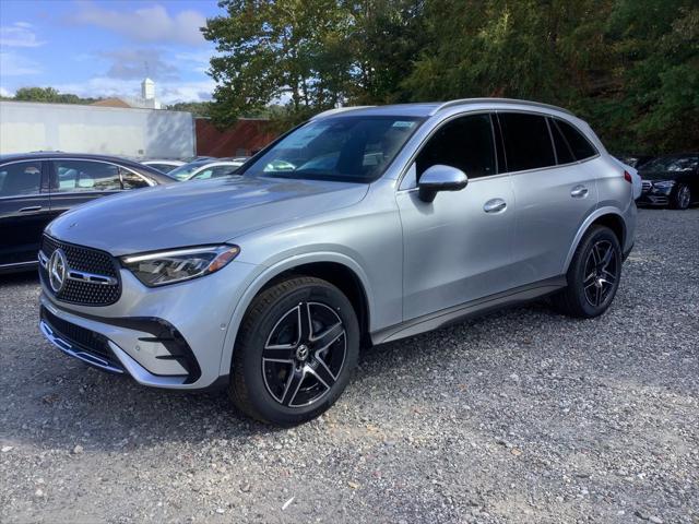 new 2025 Mercedes-Benz GLC 300 car, priced at $60,705