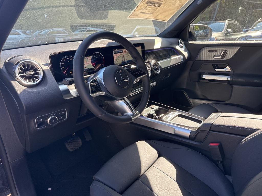 new 2025 Mercedes-Benz GLB 250 car, priced at $51,095