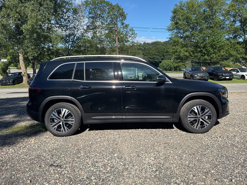 new 2025 Mercedes-Benz GLB 250 car, priced at $51,095