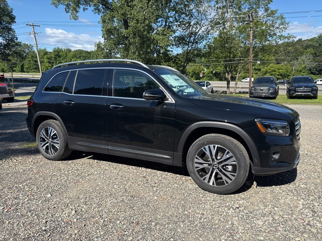 new 2025 Mercedes-Benz GLB 250 car, priced at $51,095