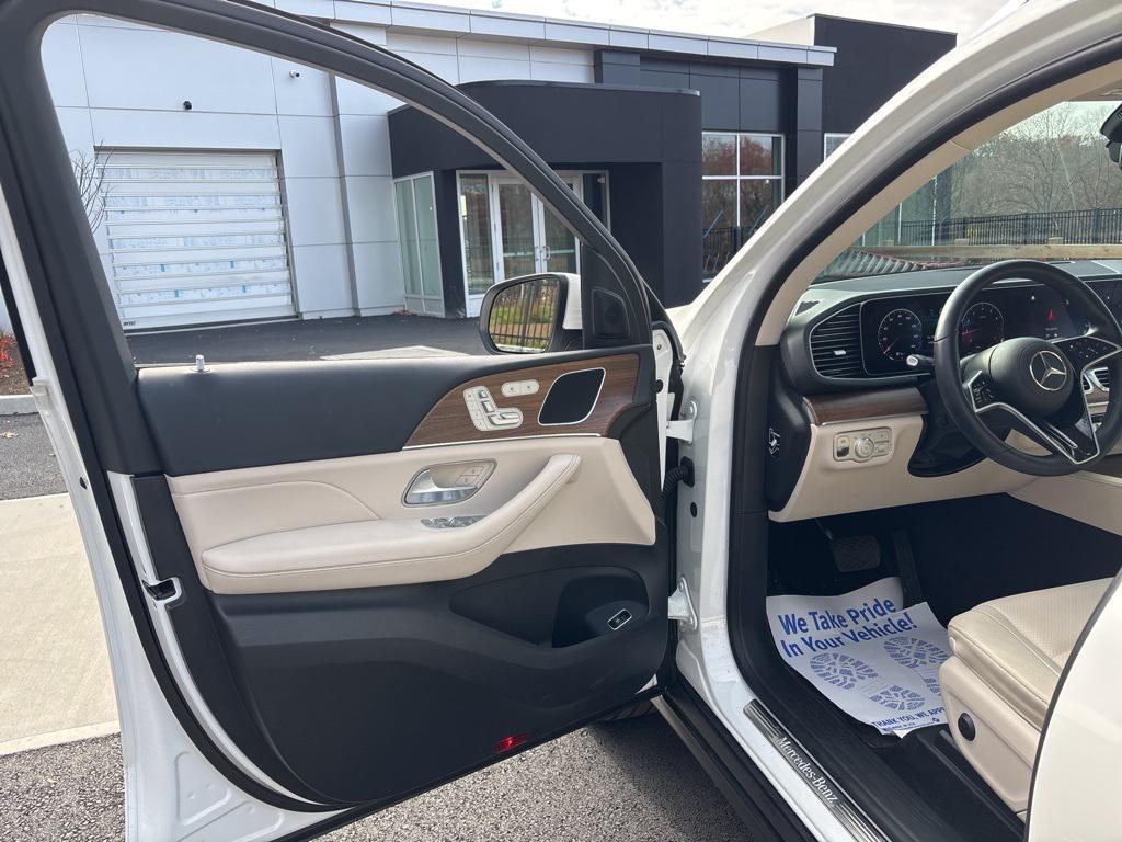 used 2025 Mercedes-Benz GLE 350 car, priced at $61,999