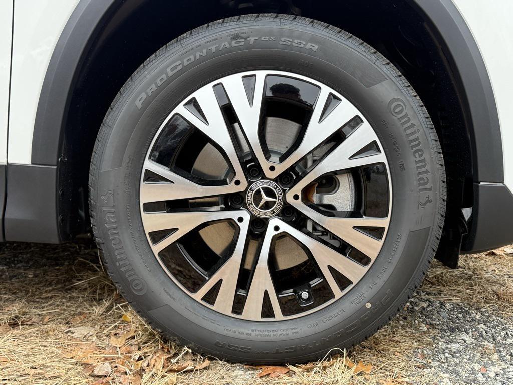 new 2026 Mercedes-Benz GLA 250 car, priced at $45,250