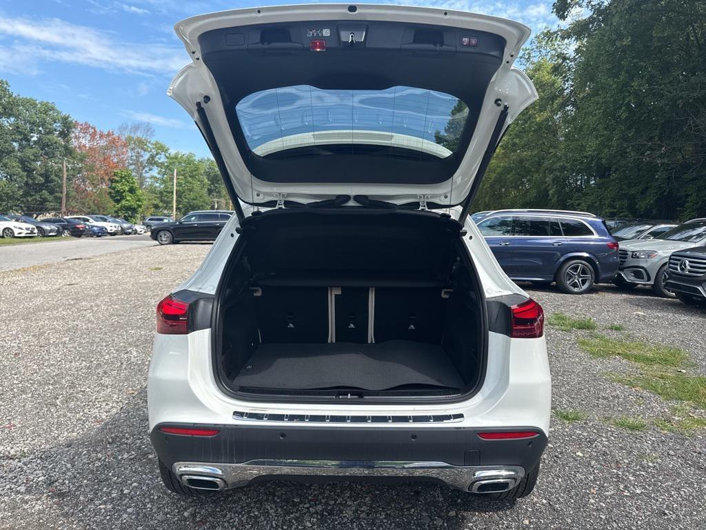 new 2026 Mercedes-Benz GLA 250 car, priced at $48,635