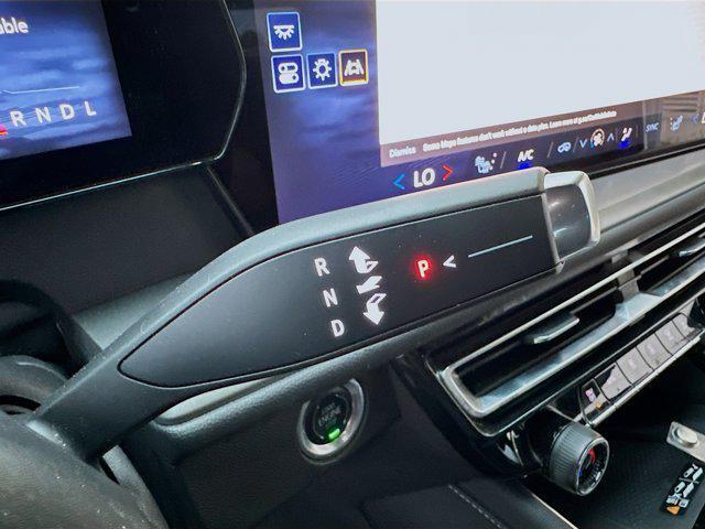 used 2024 Chevrolet Traverse car, priced at $32,784
