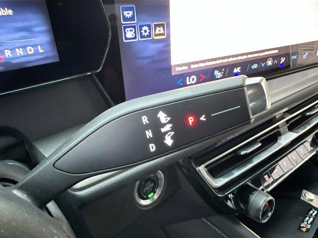 used 2024 Chevrolet Traverse car, priced at $31,329