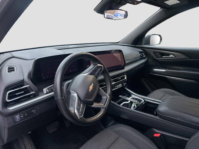 used 2024 Chevrolet Traverse car, priced at $31,329