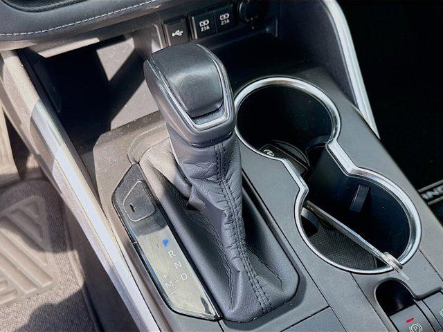 used 2020 Toyota Highlander car, priced at $26,963