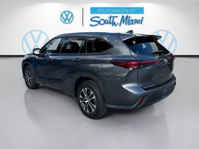 used 2020 Toyota Highlander car, priced at $26,963