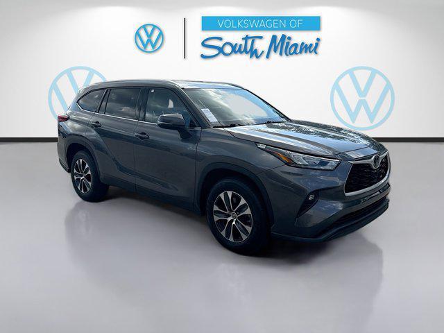 used 2020 Toyota Highlander car, priced at $26,963