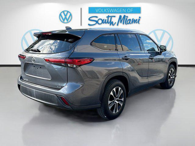used 2020 Toyota Highlander car, priced at $26,963