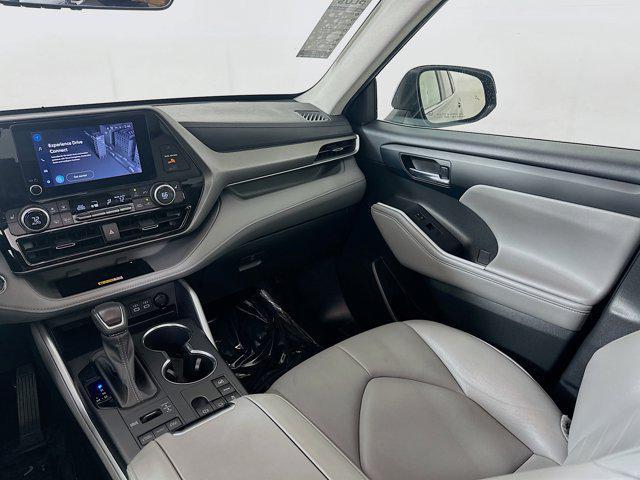 used 2023 Toyota Highlander car, priced at $31,992