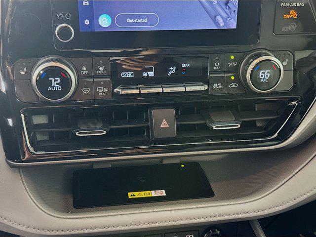 used 2023 Toyota Highlander car, priced at $31,992