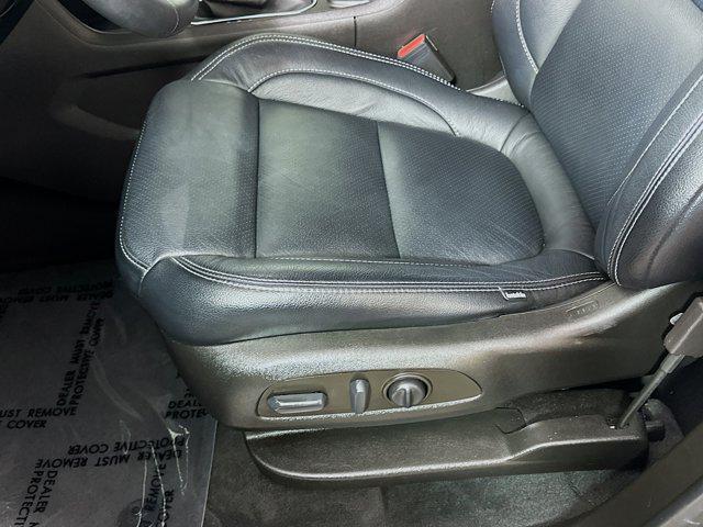 used 2023 Chevrolet Traverse car, priced at $26,996