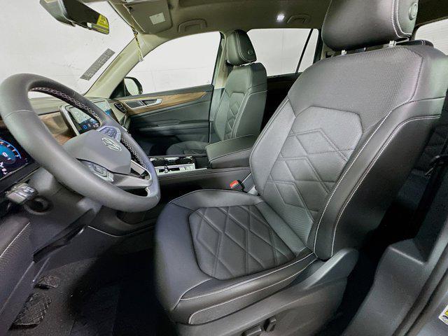 new 2025 Volkswagen Atlas car, priced at $43,766