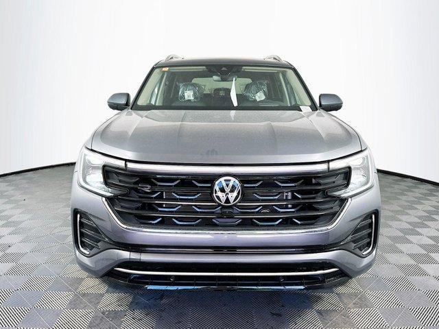 new 2024 Volkswagen Atlas car, priced at $48,682