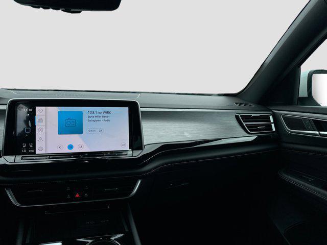 new 2026 Volkswagen Atlas Cross Sport car, priced at $43,658