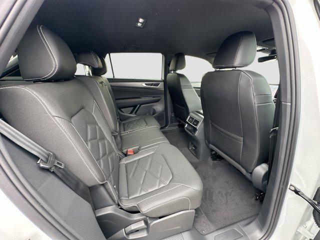 new 2026 Volkswagen Atlas Cross Sport car, priced at $43,658