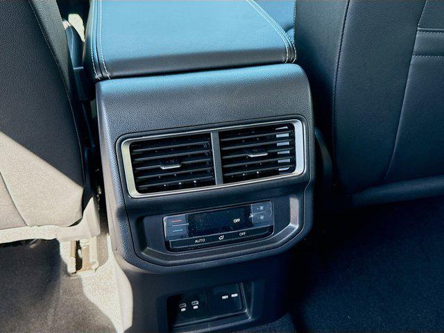 new 2026 Volkswagen Atlas car, priced at $45,716