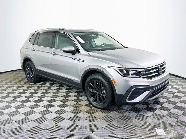 new 2024 Volkswagen Tiguan car, priced at $27,583