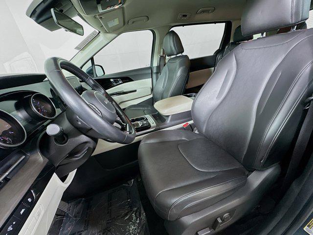 used 2023 Kia Carnival car, priced at $28,636