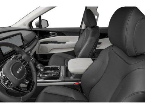 used 2023 Kia Carnival car
