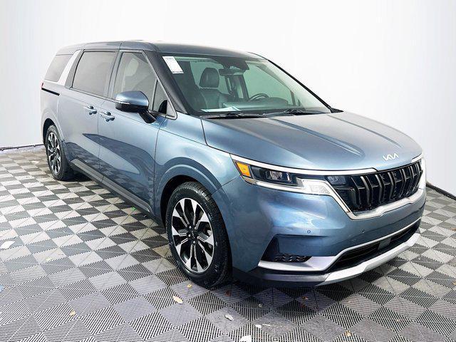 used 2023 Kia Carnival car, priced at $28,636