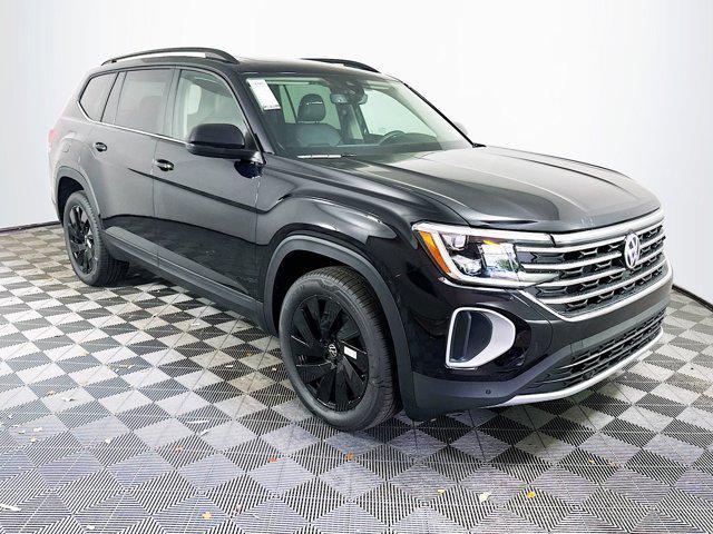 new 2025 Volkswagen Atlas car, priced at $43,278
