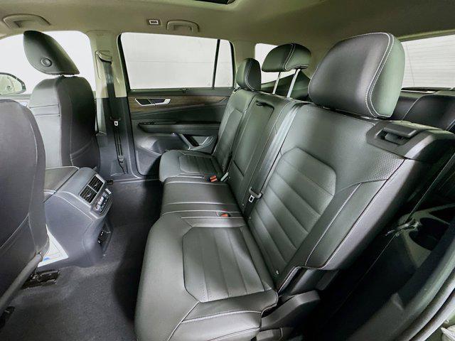 new 2025 Volkswagen Atlas car, priced at $48,461