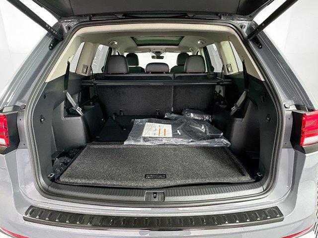 new 2025 Volkswagen Atlas car, priced at $47,601