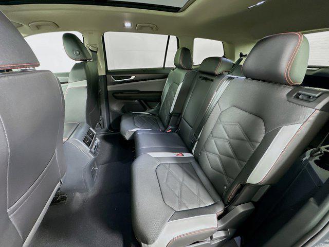 new 2025 Volkswagen Atlas car, priced at $47,601