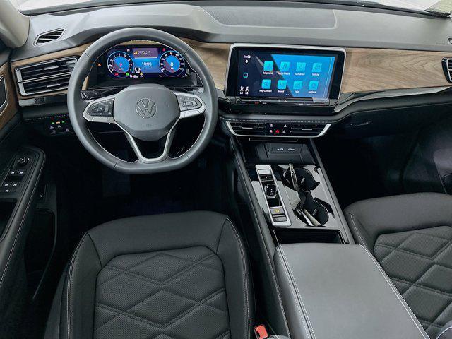 new 2025 Volkswagen Atlas car, priced at $43,596
