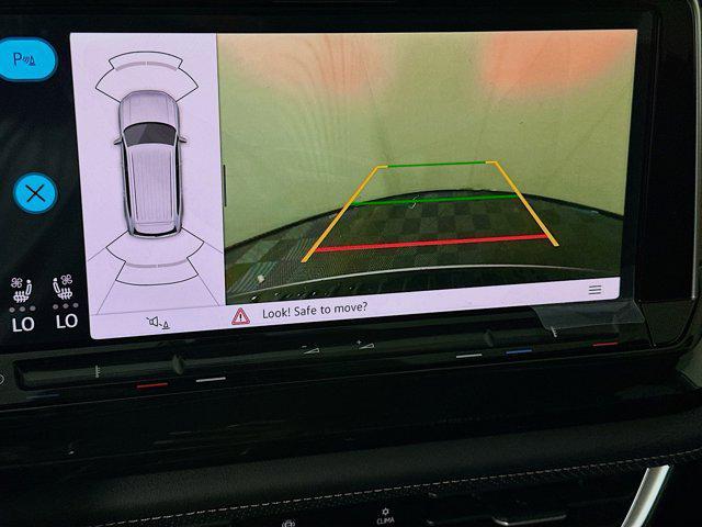 new 2025 Volkswagen Atlas car, priced at $43,596