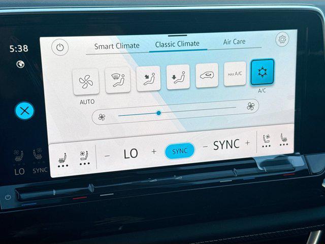 new 2026 Volkswagen Atlas Cross Sport car, priced at $53,761