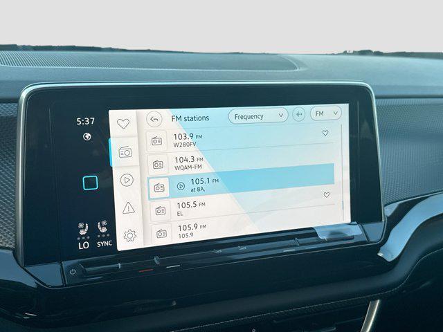 new 2026 Volkswagen Atlas Cross Sport car, priced at $53,761