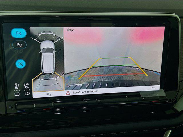 new 2025 Volkswagen Atlas car, priced at $52,605
