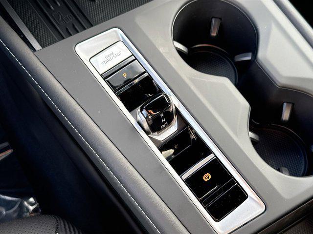 new 2026 Volkswagen Atlas Cross Sport car, priced at $38,385