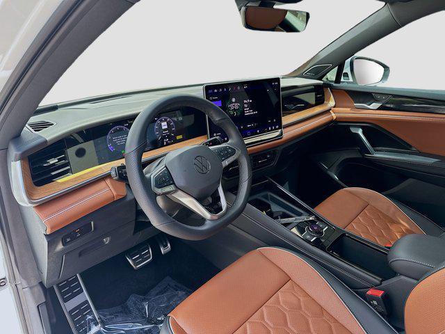 used 2025 Volkswagen Tiguan car, priced at $35,540