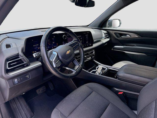used 2024 Chevrolet Traverse car, priced at $32,591