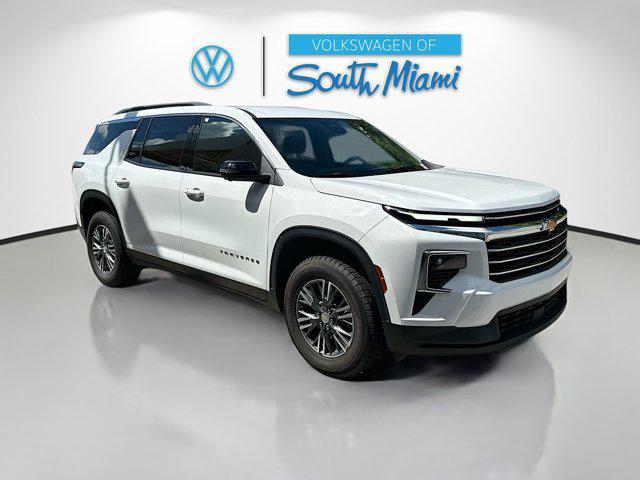 used 2024 Chevrolet Traverse car, priced at $32,591