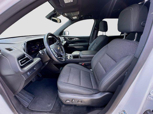 used 2024 Chevrolet Traverse car, priced at $32,591